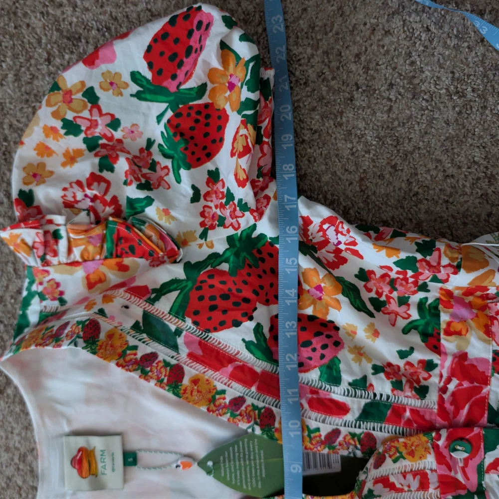 Farm Rio Strawberry Mixed Floral Shorts Jumpsuit NWT Size S Beaded Belt Romper - Picture 9 of 10